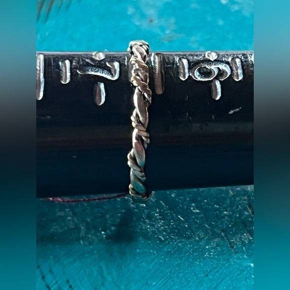 NAVAJO SILVER THIN TWISTED ROPE RING BAND sz 6.75. - Picture 2 of 5